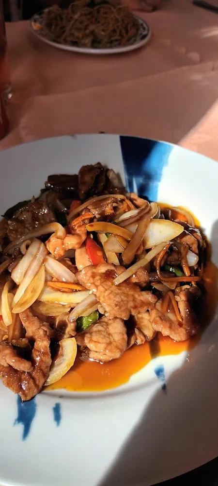 Sauté de Boeuf Aux Champignons Noirs